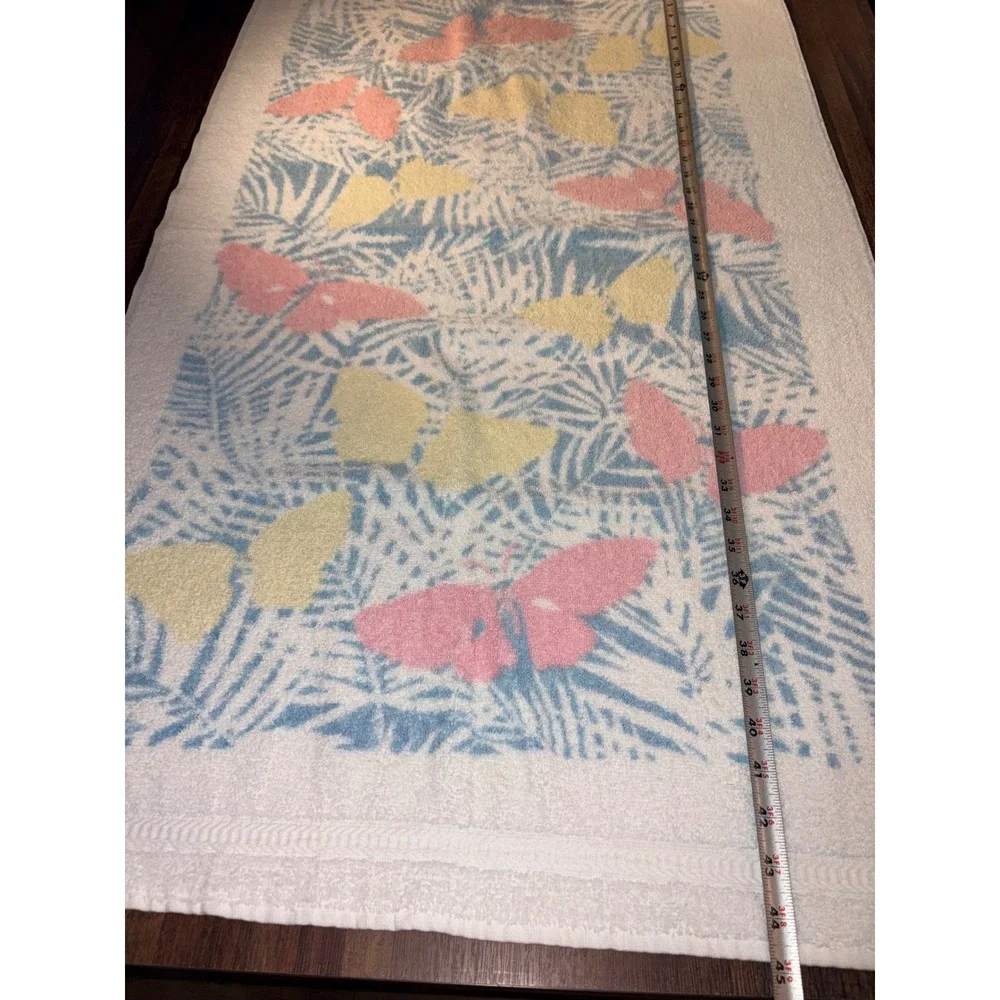 Vintage RA Briggs Butterfly Palm Leaf Bath Towel Pastel Pink Blue Yellow White